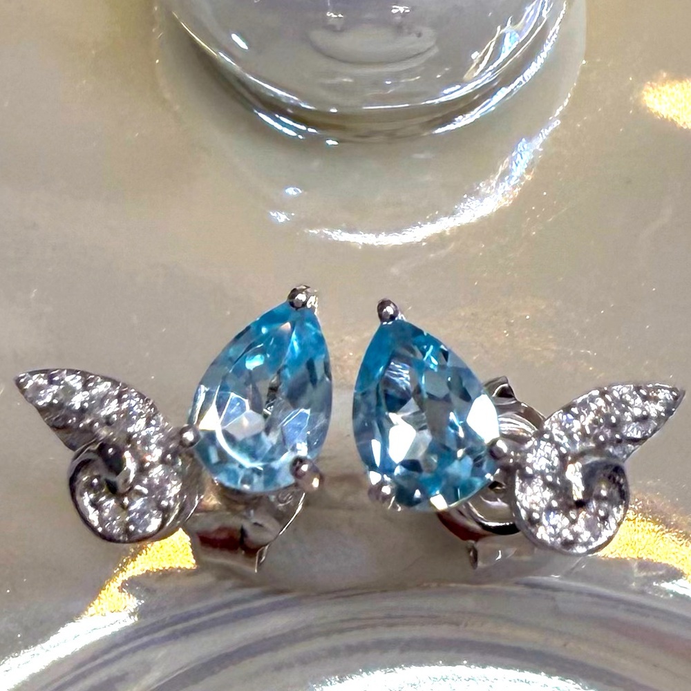 ESBT1 1.2CT Natural Sky Blue Topaz Earrings Rhodium plated Sterling Silv…
